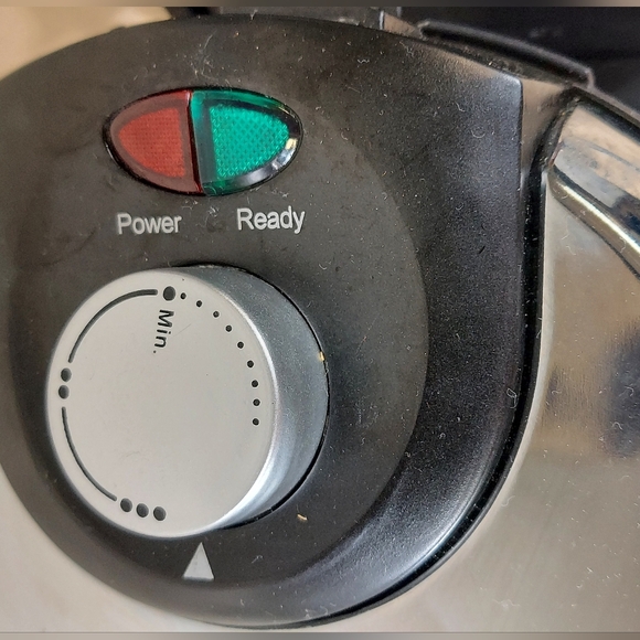 Oster Rotary Waffle Maker Chrome Colored W/Drip Plate Easly Flip Waffles - Picture 3 of 9